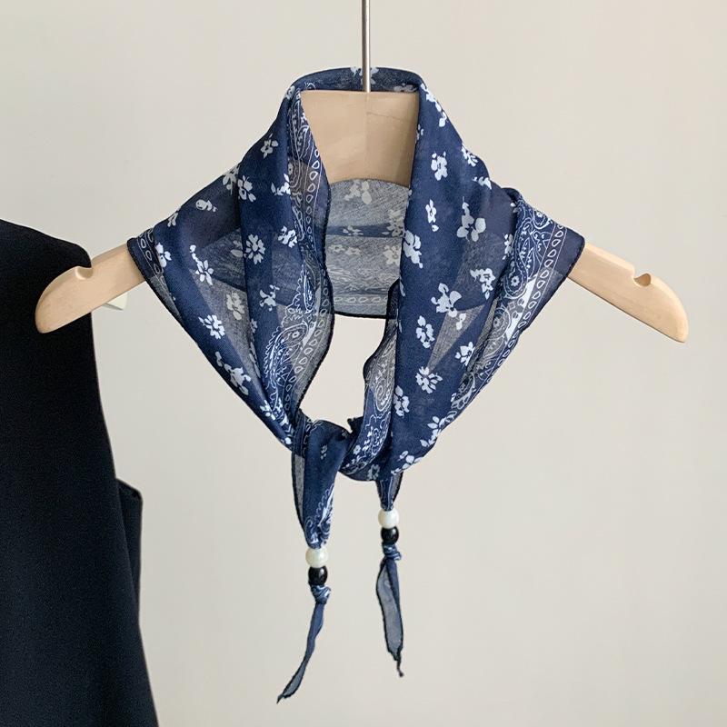 Hong Kong style retro versatile silk scarf fashion triangle scarf high sense elegant temperament accessories thin neck headscarf multi-purpose