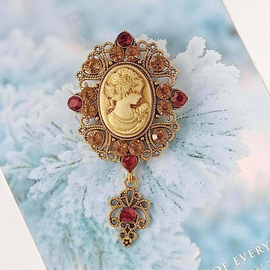 Vintage Queen Cameo Brooch Pin - French-Inspired Fashion with Sparkling Rhinestones, Elegant Alloy Design for Casual Attire