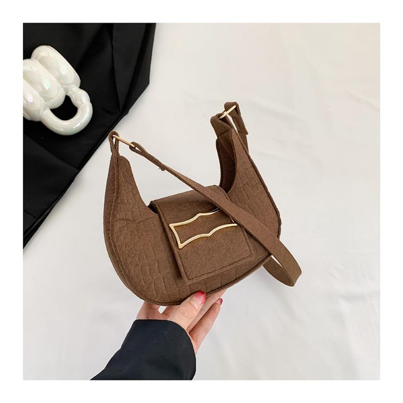 

Сумки Женские нишевые трендовые сумки через плечо Новые повседневные сумки-мессенджеры для поездок на работу Стильные и простые сумки-полумесяцы коричневый