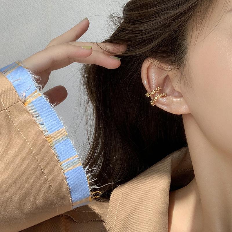 Korean Style Irregular Shiny Gear Ear Cuff, No Piercing Needed, Versatile and Chic for Autumn