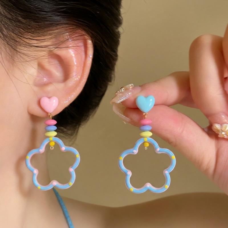 Summer Peach Heart: Colorful Flower Earrings for Women - Dopamine Vacation Style, Exaggerated Niche Design Studs