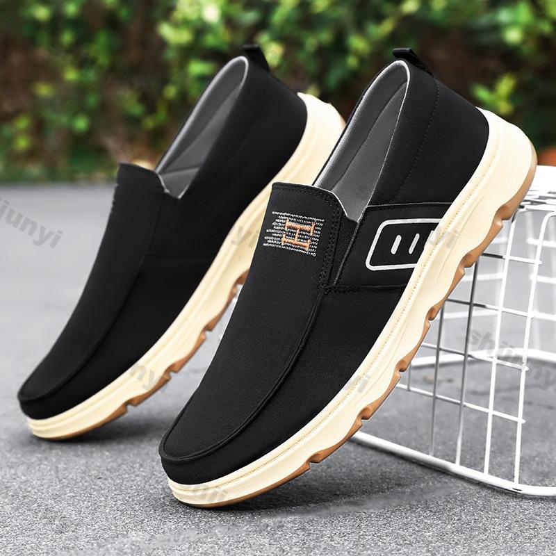Fashion Men's Cloth Shoes 2025 Spring Autumn New Soft Sole Fashion Slip on Outdoor Casual Shoes Lightweight Comfortable Non Slip Flats