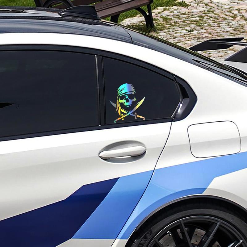 G172 Naklejka z czaszką pirata, 15x16cm Wodoodporna, odporna na zarysowania naklejka winylowa, Dekoracja maskująca rysy na motocykl, SUV, samochód