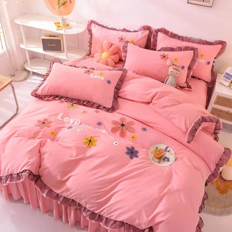 4pcs/set Non-Slip Bed Skirt Quilt Cover Pillowcase Four Piece Sets Princess Lace Quilt Cover Delicate Embroidery Soft Bedding Set