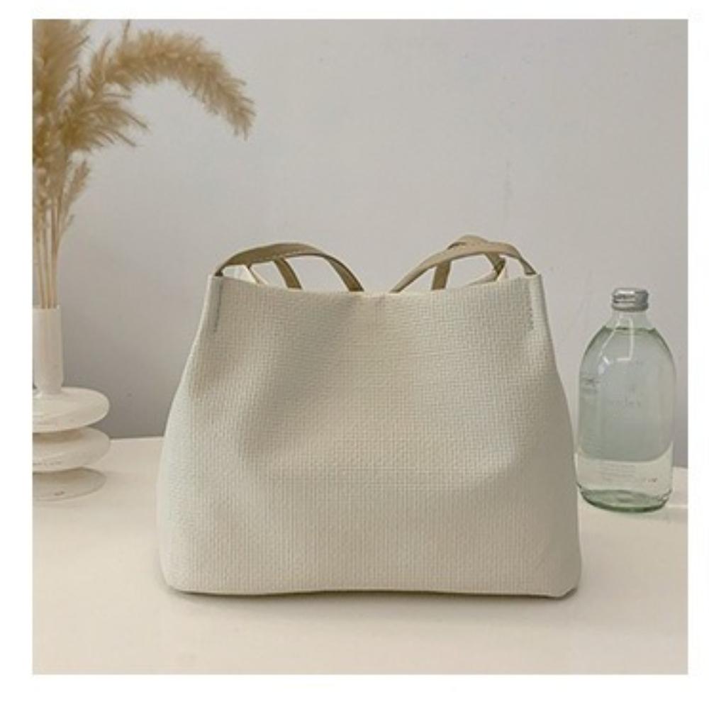 Women's New Versatile Simple Shoulder Bag, High-end Sensory Communication Shopping Bag