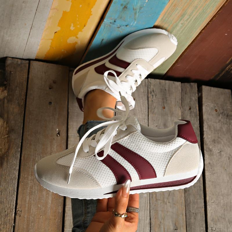 Women's large-size casual sports shoes New mesh versatile flat shoes Little white shoes