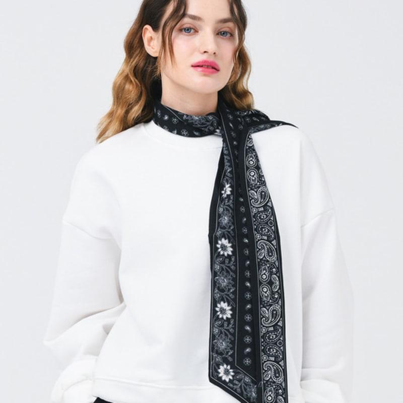 DOYOUKNOWMC ALL SEASON Lång, bred, svart, paisleymönstrad halsduk i twillimönster