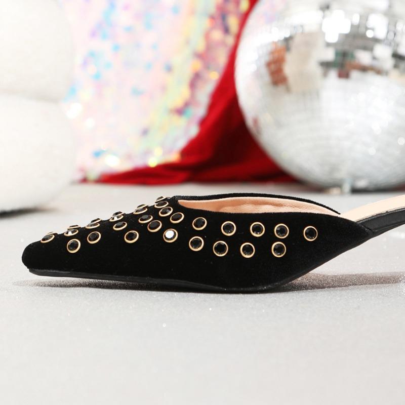 Summer New Rivet Pointed Thick Heel Sandals Women's Versatile Soft Bottom Non-slip Breathable Bag Head