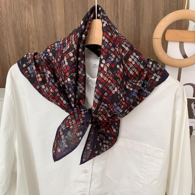 Square scarf new neck scarf scarf small shawl travel bag headscarf versatile cashew flower silk scarf