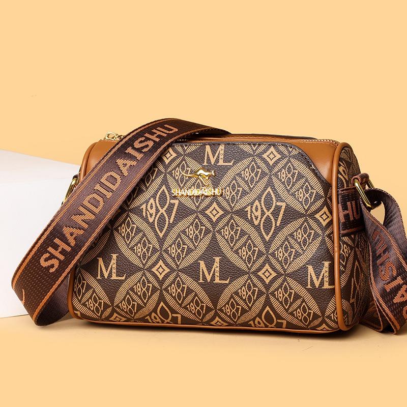 Bag Women's Bag New Shoulder Messenger Bag Fashionable Mother Large Capacity Pillow Bag