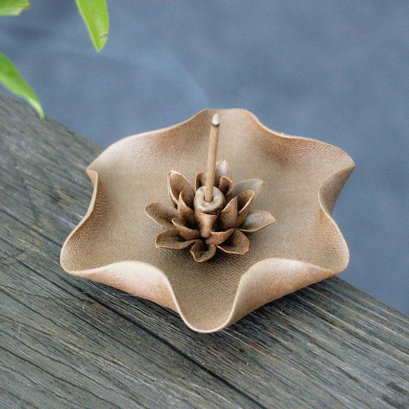 Handmade Ceramic Crafts Lotus Incense Base Aromatherapy Burner Sandalwood Stick Incense Holder for Living Room Home Decor