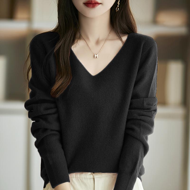 V-neck Loose and Slimming Knitted Sweater, New Autumn and Winter Sweater for Women