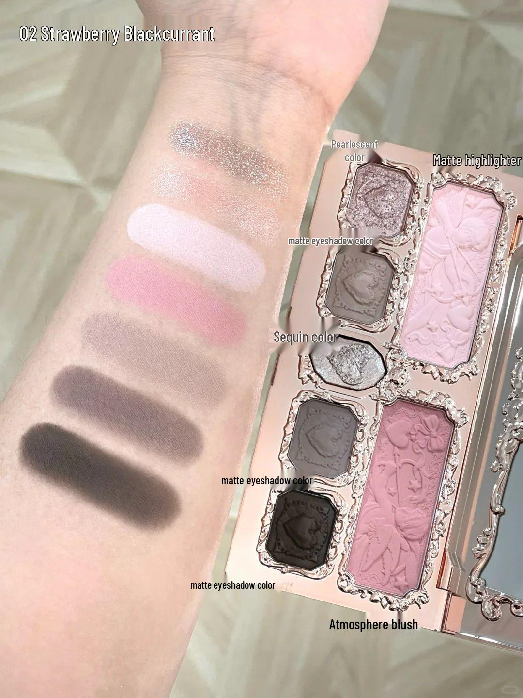 

Flower Knows Strawberry Cupid Крем для губ и румяна, Тени для век, Карманное зеркальце-парфюм и Бальзам Подарочный набор