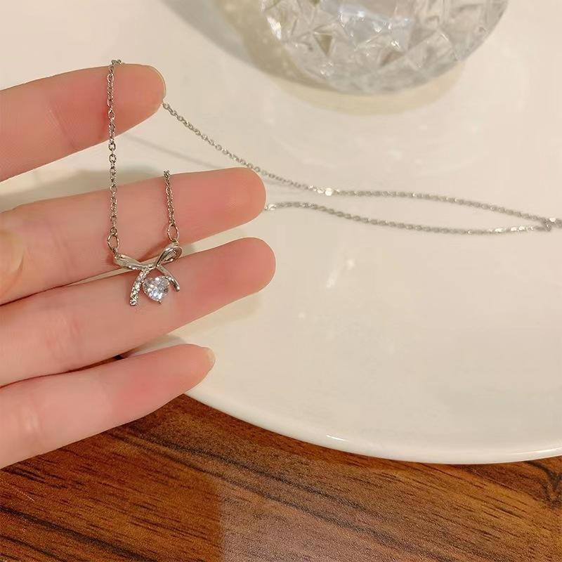ummer bow necklace, Japanee and Korean tyle zircon butterfly pendant necklace, imple collarbone cha for female tide acceorie