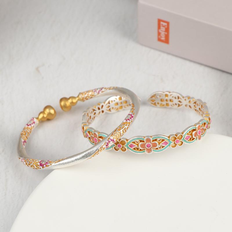 Chinese-Style Retro Colored Enamel Bracelets For Women Flower Pattern Traditional Techniques Luxury Jewelry Gift