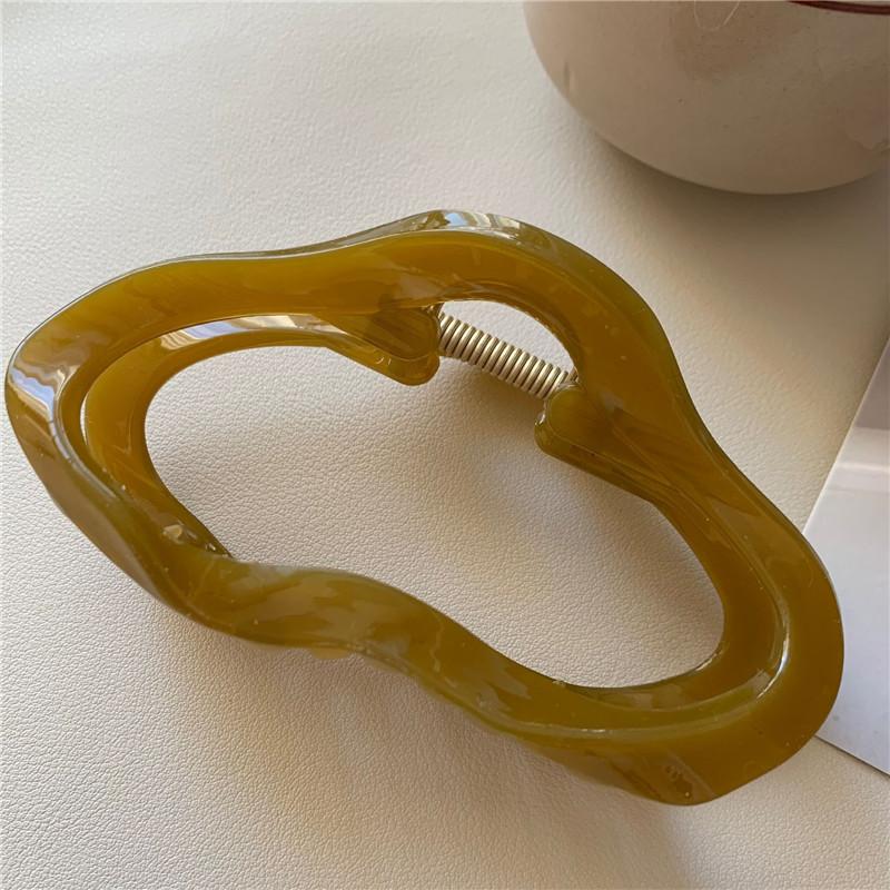 Irregular Hollow Out Hair Claws Clips for Women Girls Tortoiseshell Large Crab Shark Clamps Barrettes Clips Hair Accessories