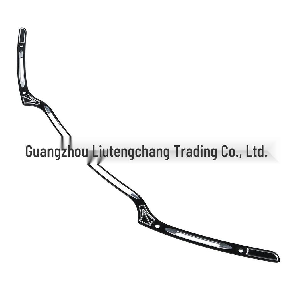 CNC Windshield Trim for FLTRFLHTXS FLTRUSE 15-17