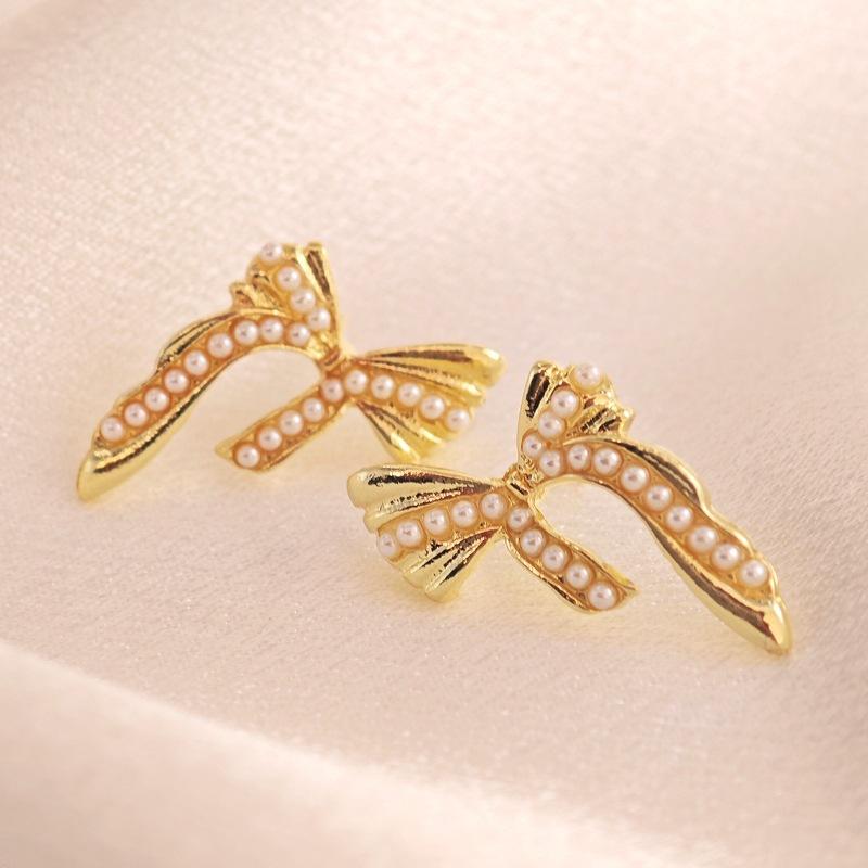 Boeknot Imitation Pearl Stud Earrings for Women Fashion Wedding Party Jewelry Girl Gift Christmas Valentine's Day Gift