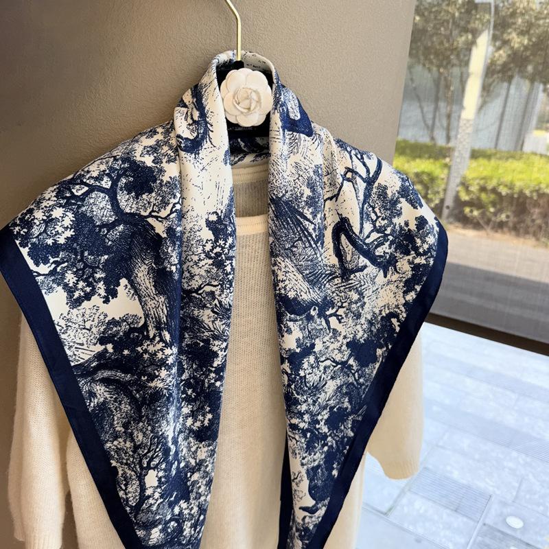 Retro Navy Blue Triangular Scarf Women'S Spring And Summer Thin Breathable And Versatile Atmosphere Decorative Headscarf Multi-Purpose Silk Scarf