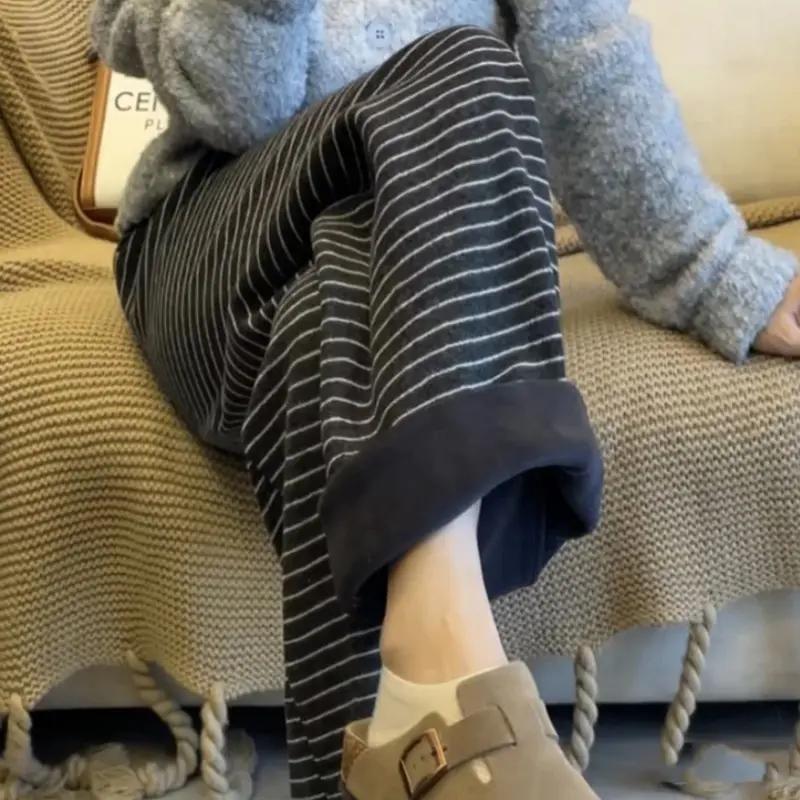 Retro Check Pattern Fleece Warm-up Casual Pants for Women, New Autumn-winter Style, Large Size, High Waist, Straight and Wide-leg Pants