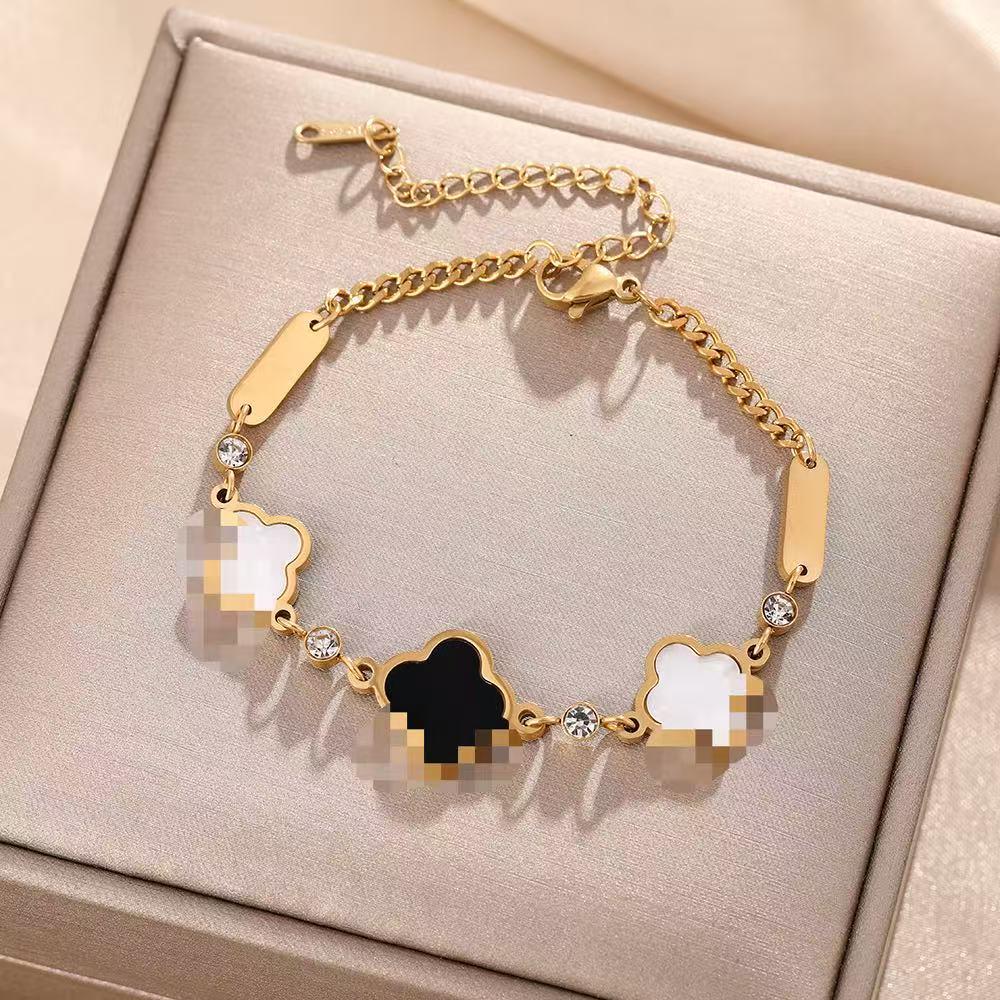 Luxe Titanium Staal Vierbladig Klaver Armband in Koreaanse Stijl met Ingelegde Diamanten voor Vrouwen - Kleurvast