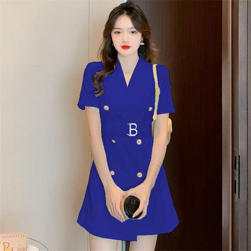 2026 Autumn Retro British & French Inspired Slimming Waist-Cinch Suit Dress for Women