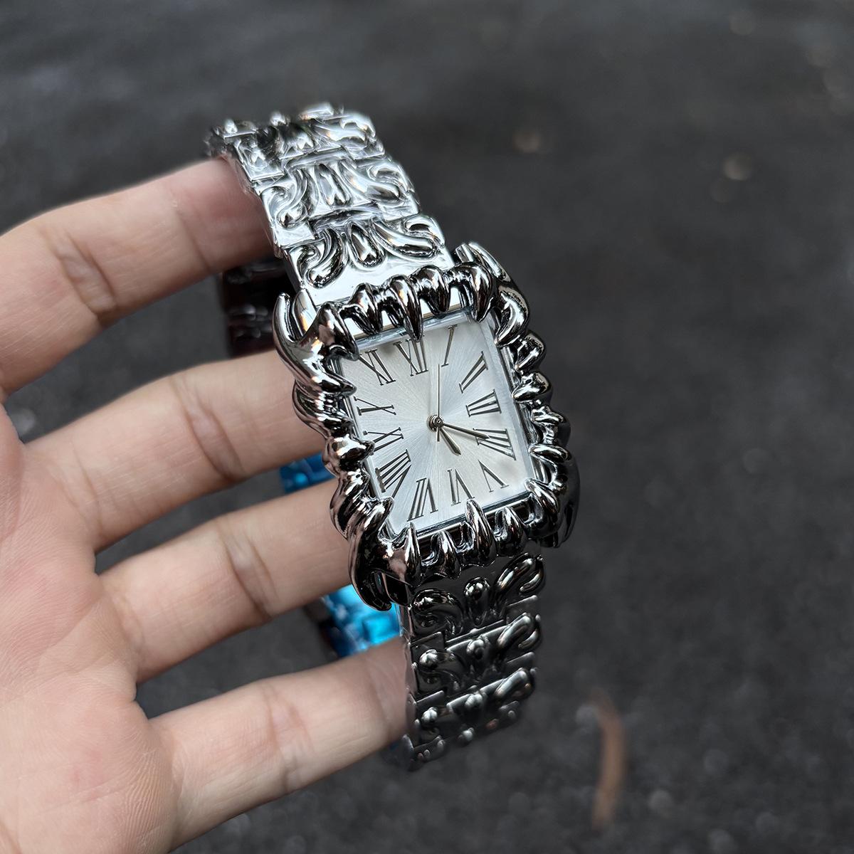 

Топ Серебристо-Черный Уникальный Квадратный Y2k Красный Демонический Коготь Дьявольский Дизайн Кварцевые Часы Мужские Alabaster Industries Креативные Часы Мужские Часы