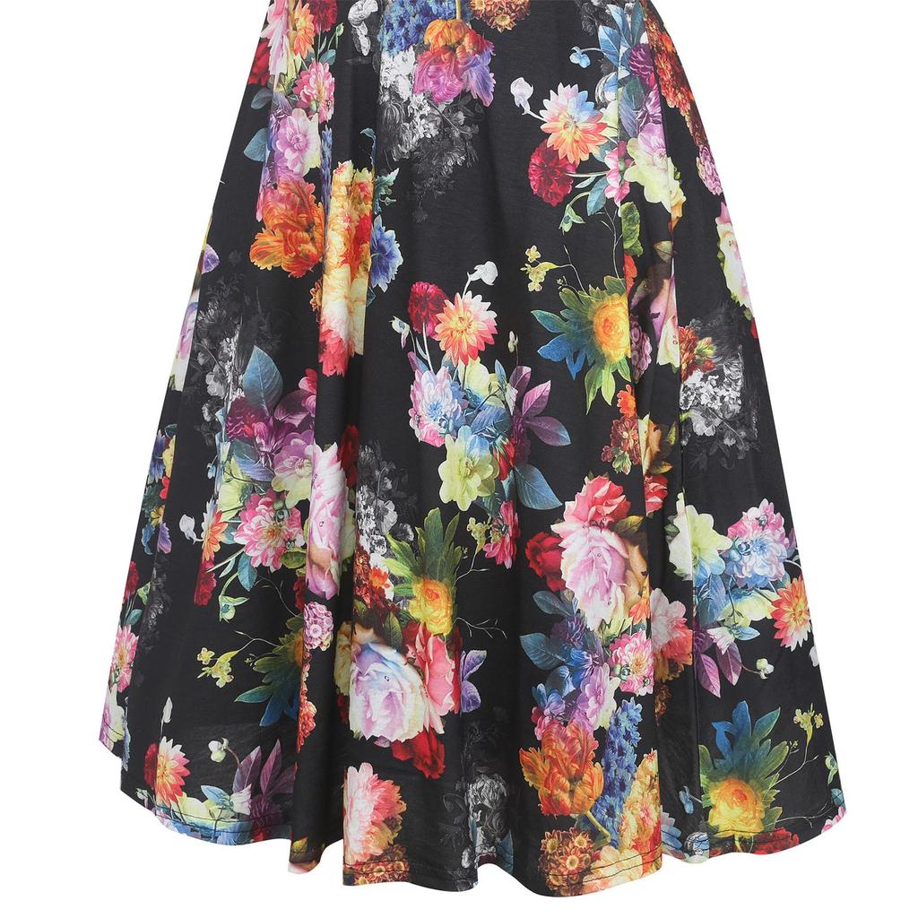 Damenkleid mit halblangen Ärmeln, V-Ausschnitt, plissiertem Bund, breitem Saum und schmaler Passform