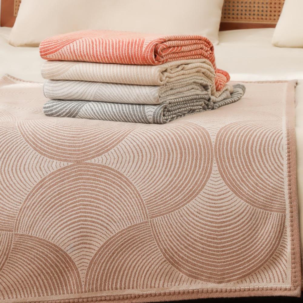 Leichter Luxus Aero Überwurfdecke Gewebte Jacquard Fleece Sofaabdeckung Decke Tragbare Camping Couchdecke Bequeme Klimaanlagen Nickerchen Decke