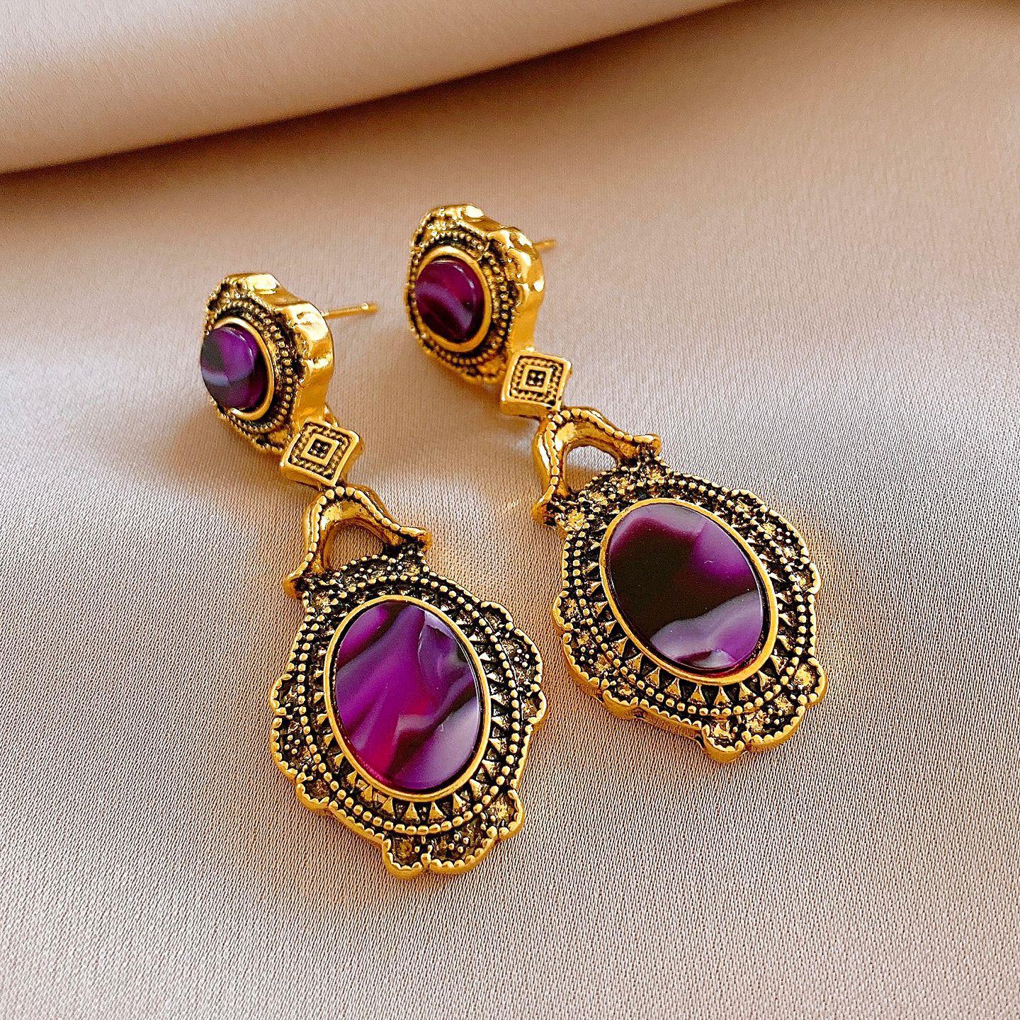 European, American and medieval oval acrylic earrings, stud earrings, fashionable personalized earrings, women