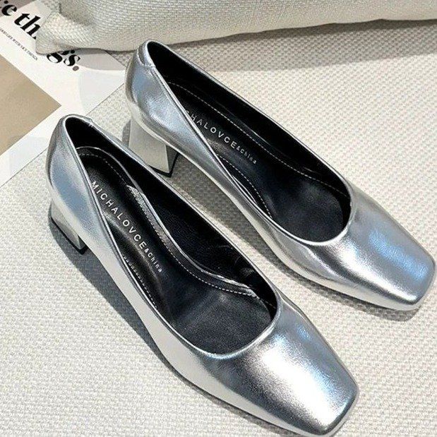 

Temperament retro silver thick heel square head high heels women s 2025 new soft leather soft sole commuter shoes are not tired 39 серебряный
