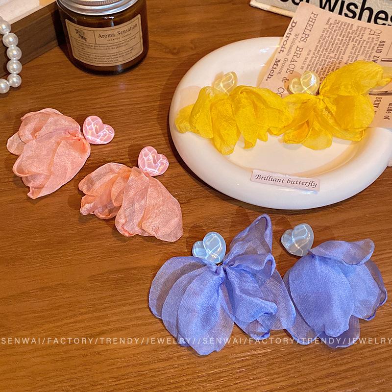 Super fairy chiffon flower fringed earrings women's summer seaside high-end sense exaggerated stud earrings gentle temperament vacation style earrings