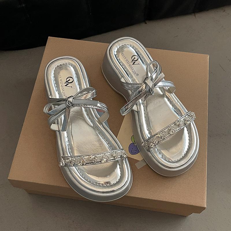 High sense fashion versatile slippers women's shoes summer new wear platform one-word drag casual beach shoes