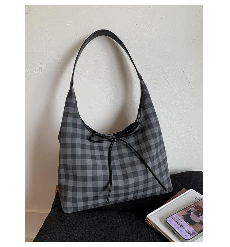 Niche Plaid Retro Tote Bag Women's 2025 New Versatile Temperament Underarm Bag Commuter Fashion Shoulder Bag
