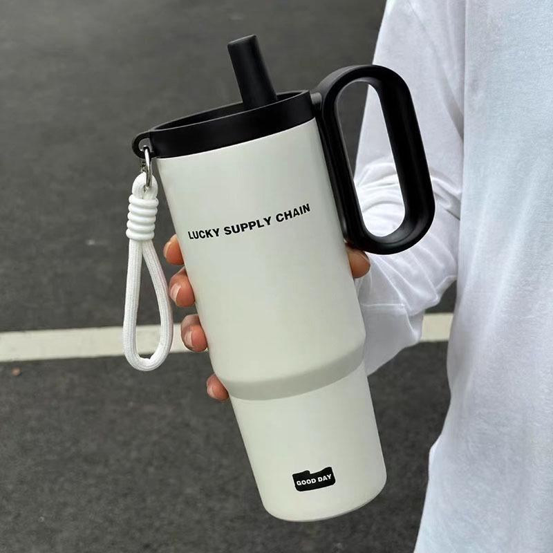 Twilight Ice Shield Insulated Cup, Large Capacity Stainless Steel Water Bottle for Men and Women, Customizable Design.
