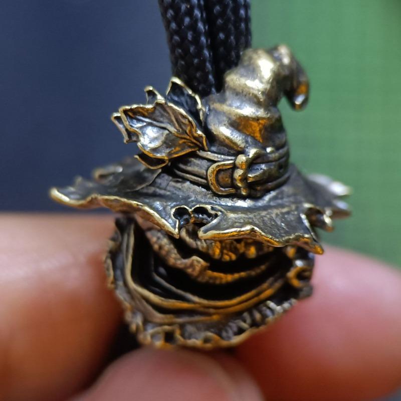 1pcs 6mm Hole Vintage Brass Traveller Keychain Pendant Backpack Pendant Vintage Brass Crafts Classic Brass Vintage Brass Crafts Miniature Ornaments