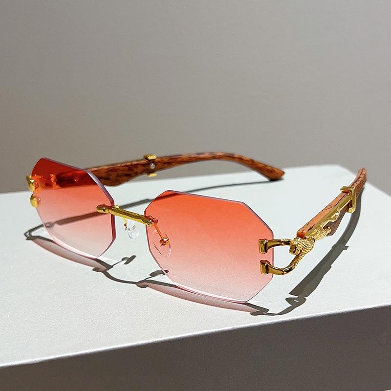 Vintage Fashion Steampunk Rimless Sunglasses Women For Men Luxury Brand Designer Irregular Sun Glasses Metal Leopard Head Shades