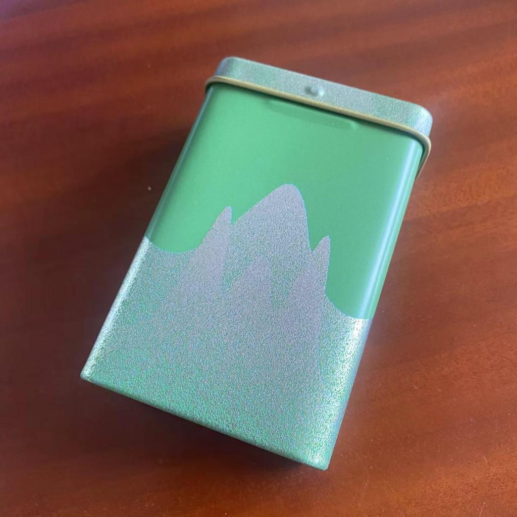 Men's 20-Capacity Tinplate Cigarette Case, Personalized Metal Hand-Rolled Holder, Multi-Pattern, Waterproof & Moisture-Proof.