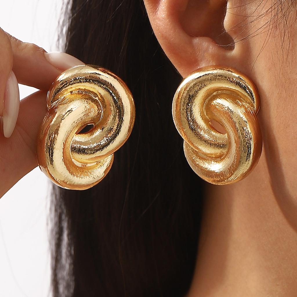 New European American Simple Spiral Stud Earrings Minority High Grade Twist Shape Earrings For Women Trendy Fashion Jewelry