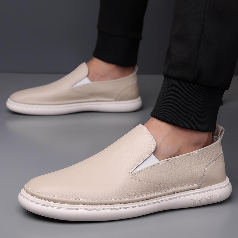 New Shoes for Men Genuine Leather Casual Shoes Comfortable Soft Sole Flat Leisure Shoes Cow Leather Slip-on Loafers