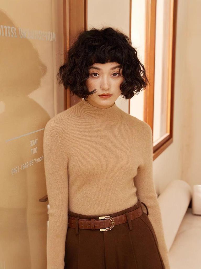 Premium Autumn/Winter Cashmere Knit Top: Soft, Smooth, Half-High Collar Sweater
