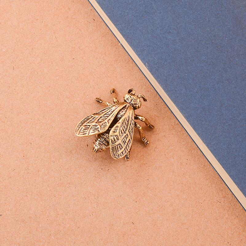1 Piece Mini Simulation Insect Table Decoration Brass Bee Doll Table Tea Set Pet Antique Copper Crafts Home Desktop Decorations