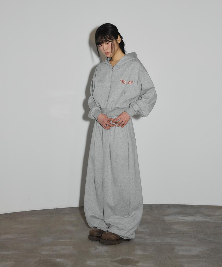 Seulliggeullou Angel Applique Curved Sweatpants [Gray]