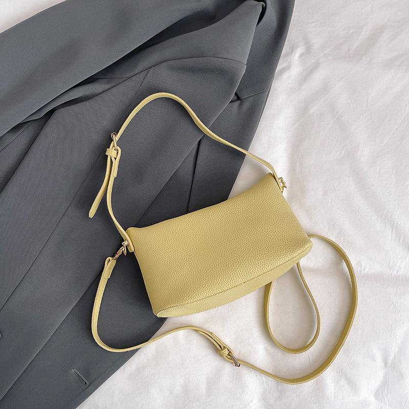 

2025 весна новая маленькая свежая простая однотонная сумка-тоут темпераментная повседневная сумка-мессенджер женская сумка