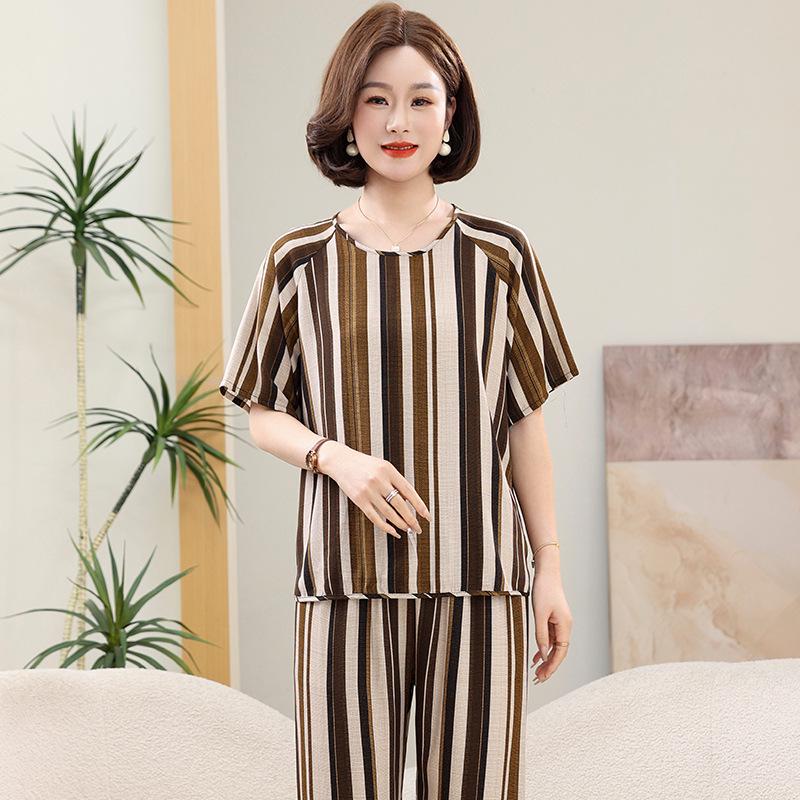 Plus Size Women's Summer Cotton Pajama Set - Short-Sleeved Homewear for Middle-Aged & Elderly