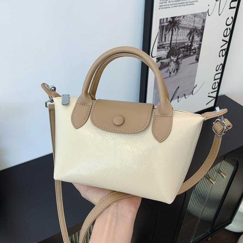 Módní značková kabelka nová módní taška přes rameno High-end dámská taška Módní okrajová volnočasová kabelka dámská crossbody taška