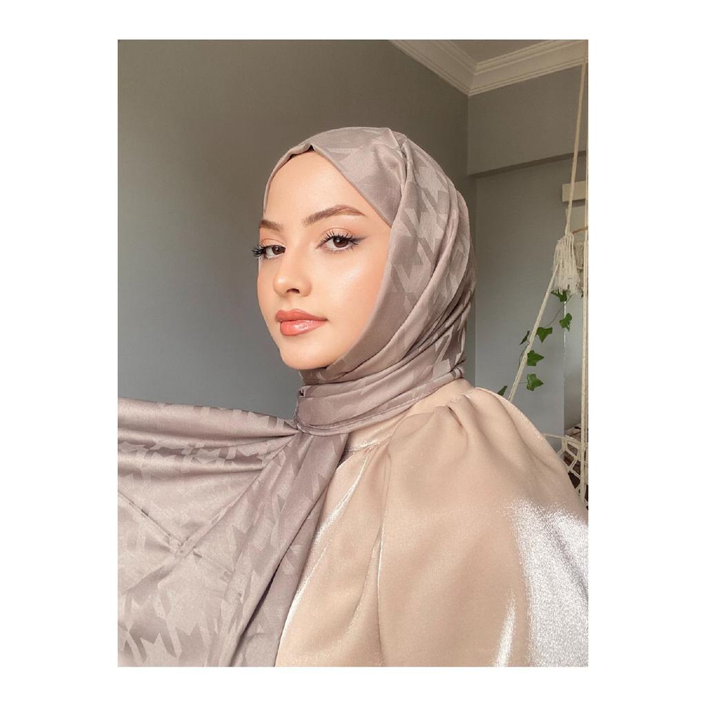 Houndsfoot Patterned Silky Jacquard Shawl