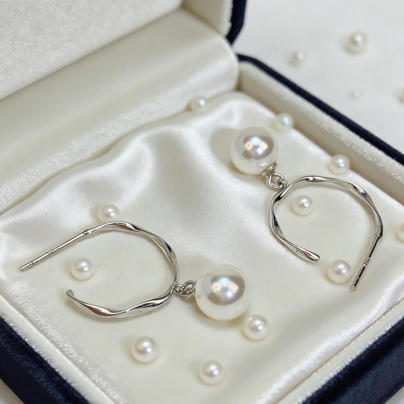 S925 Sterling Silver Pearl Dangle Earrings - Elegant, Lightweight, and Fashionable