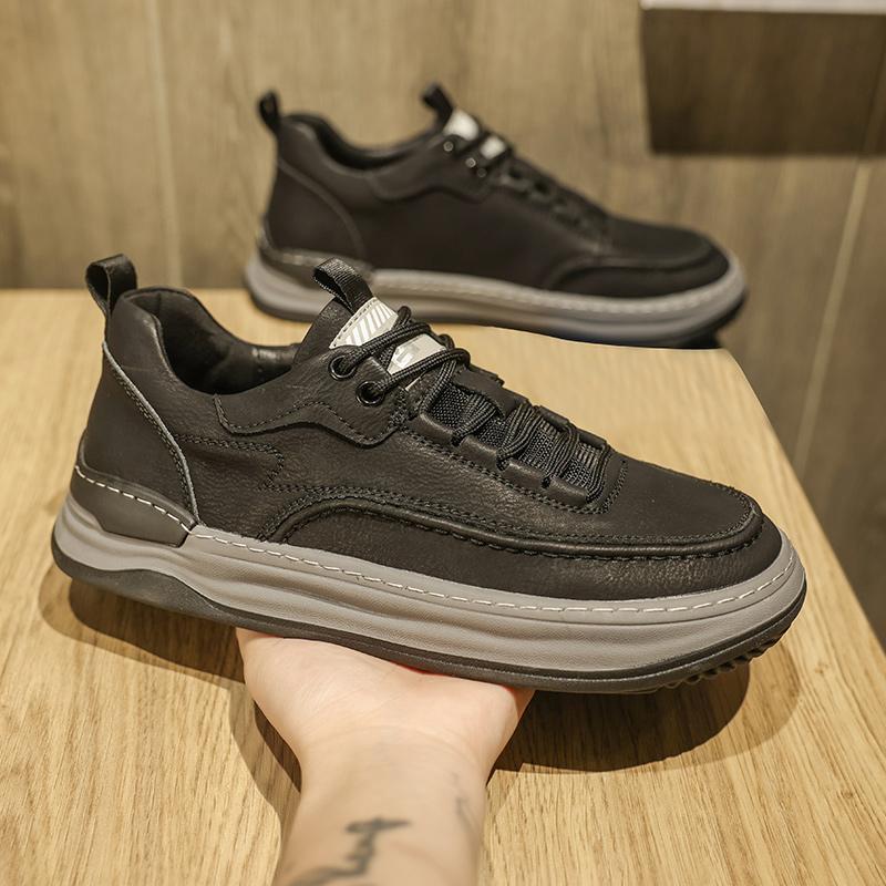 Fashion Men Casual shoes lace up Leather Flats Designer Shoes Comfortable Fashion Leather Oxfords men Soft Versatile Shoes
