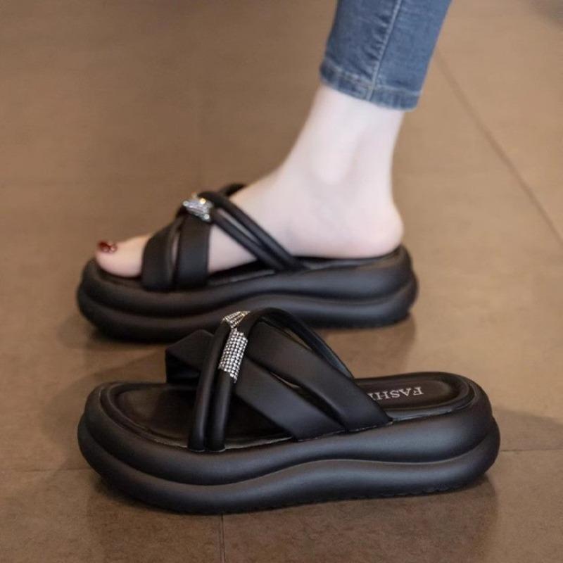 Měkké protiskluzové boty Jednoramenné houbové koláče Silné podrážky Plážové sandály